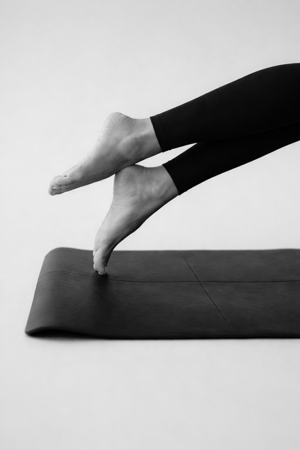 תרגול מזרן פילאטיס ב-STUDIO 26